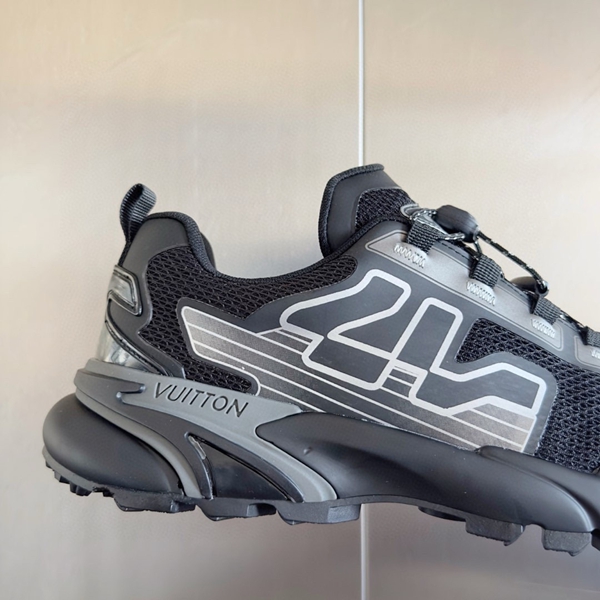 ルイヴィトン靴着用イメージ